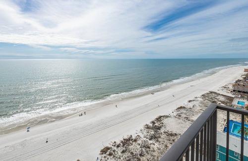 Gulf Shores Condominio | VISTA PUESTA SOL ¡Cocina llena! ¡Sala! Bunks! HOTEL en la playa!