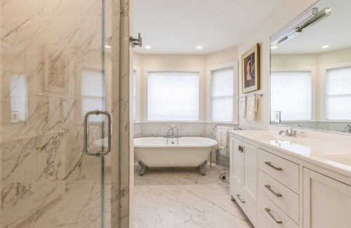 Sagaponack Villa | Sunsets and Rose by the Pond