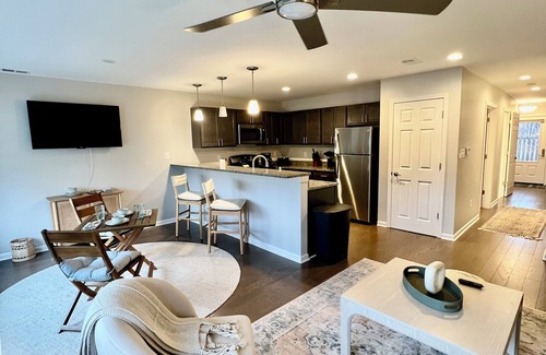 Lake Erie Beach Casa | Sunsets at Angola on the Lake Charming 3-bedroom townhome