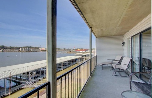 Lake Hamilton Casa | "Sunsets on Hamilton" Lakefront Condo!