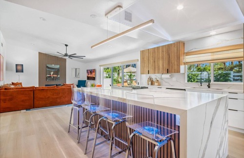 Araby Apartamento | Sunshine Days Modern Palm Springs Oasis w/ Private Pool, Spa & Views