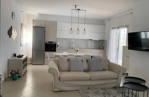 Vlicha Villa | Nuevo en el sitio villa "Sunshine" con piscina, muy cerca de la playa