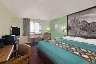 Alamogordo Hotel | Super 8 by Wyndham Alamogordo - White Sands