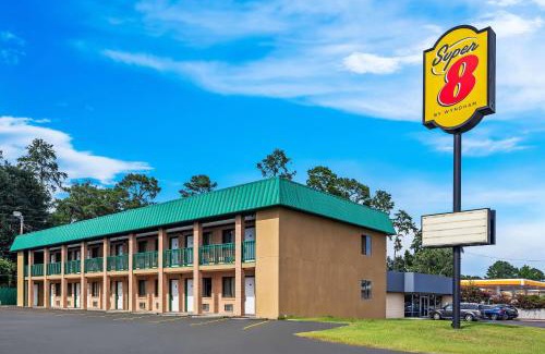 State Park Hotel | Super 8 by Wyndham Columbia/Ft. Jackson SC