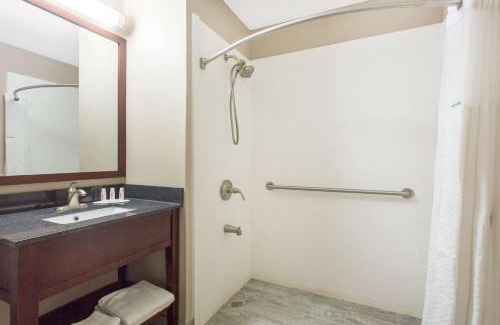 Columbus Hotel | Super 8 by Wyndham Columbus Airport