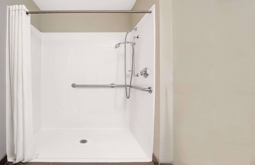 Dallas Hotel | Super 8 by Wyndham Dallas South