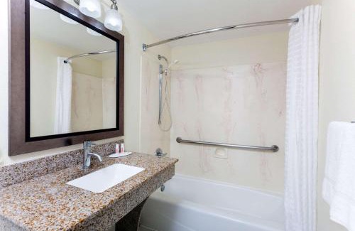 Decatur Hotel | Super 8 by Wyndham Decatur/Dntn/Atlanta Area