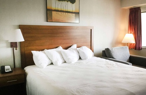 Petoskey Hotel | Super 8 by Wyndham Petoskey