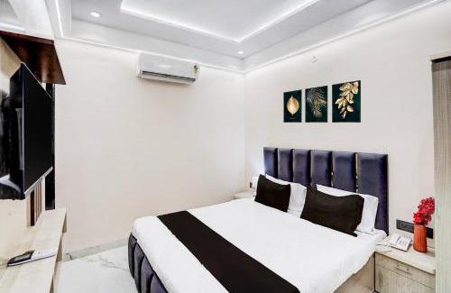 Indore Hotel | Super Collection O Ganeshpuri Indore