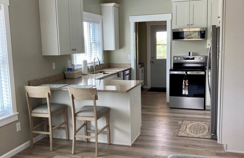 Dry Ridge Casa | Super cute and Cozy 2-bedroom house with AC and WiFi in dry ridge