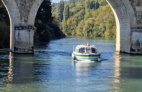 La Ferte-sous-Jouarre Alquiler De Eote | Super Mini-salle Pour vos Fêtes, sur L'eau !