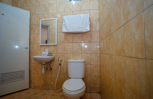 Pangkalpinang Casa | Super OYO 1844 Bravo Residence