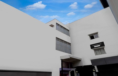 Valasaravakkam Casa | Super Townhouse Arcot Road