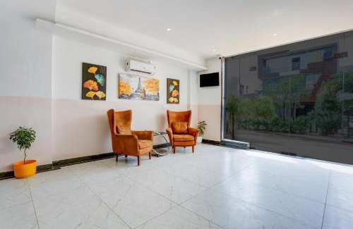 Gurugram Hotel | Super Townhouse Sector 69 Gurgaon