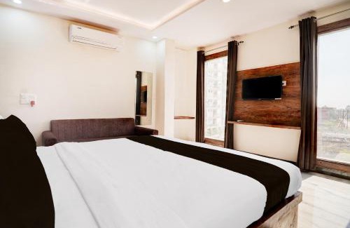 Taj Ganj Hotel | Super Townhouse Taj Mahal East Gate Formerly Royal Empire