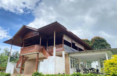 Tomohon Casa | Super Wonderful 5 bedrooms with Bathroom Villa Marion Tomohon