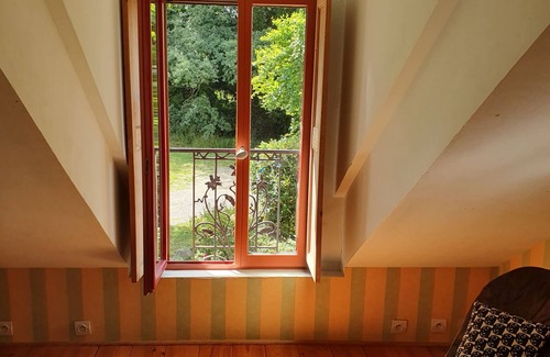 Tinteniac Casa | Magnífica casa del siglo 17. Tranquilidad. Sala de juegos / trampolín