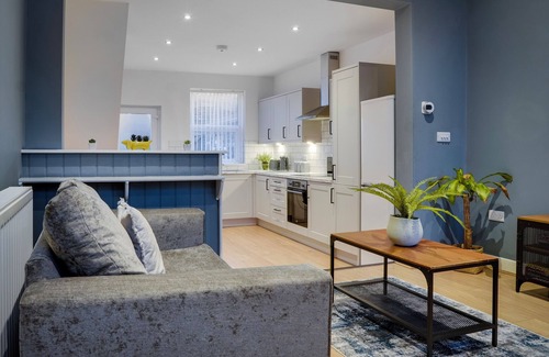 Birkenhead Casa | Superb 2 bedroom house - minutes to City Centre