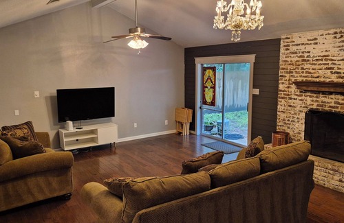 Gulf Hills Casa | Superb 3-bedroom house with AC in Ocean Springs