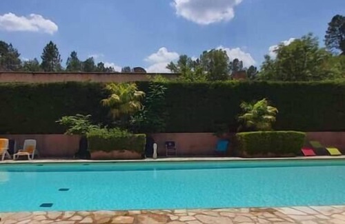 Rustrel Apartamento | Superb apartment in a residence with swimming pool in the Lub...