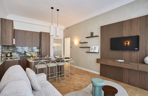 8th Arrondissement Apartamento | Superb Apartment on the Champs Elysees