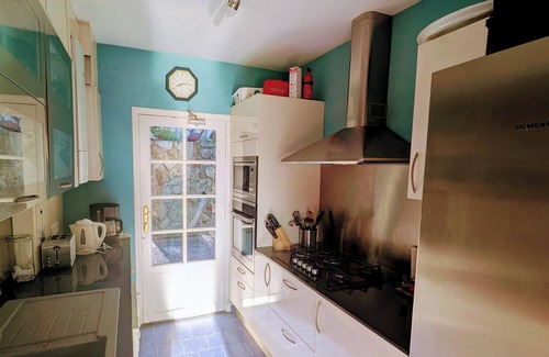 Laroque-des-Alberes Villa | Magnífica villa catalana con piscina privada y vistas impresionantes.