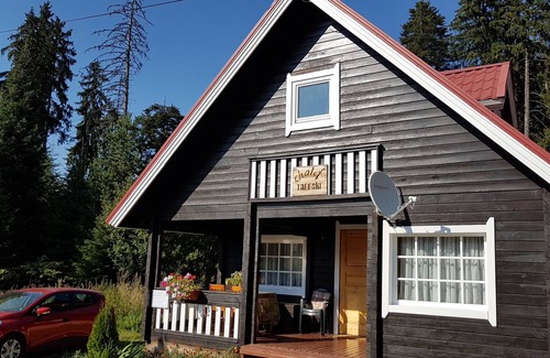 Borovets Chalet De Esquí | Magnífico chalet con sauna en el centro de Borovets, a 3 minutos a pie de