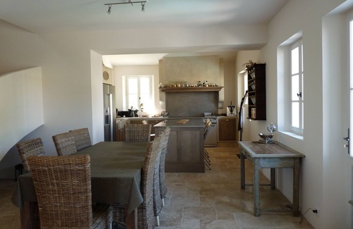 Mallemort Villa | Magnífica villa de estilo moderno que goza de una magnífica vista del Luberon.