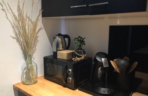 Aiguihe Casa | Superb F2 refurbished, at the foot of the Rock!!!!
