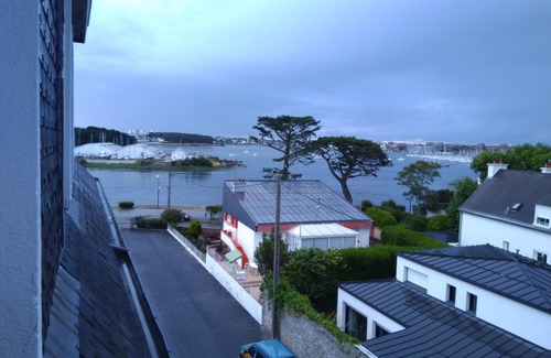 Larmor-Plage Apartamento | Superb view for this apartment at the foot of the beaches
