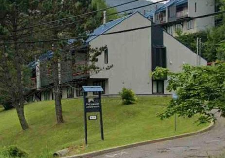 Stoneham Apartamento | Superbe condo face aux pentes de ski Stoneham!