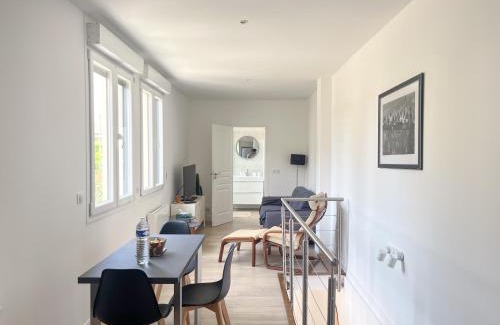 Le Plateau Casa | Superbe Maison Loft 80 m2 au calme avec jardin et parking privés proche Paris Disney la vallée village