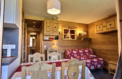 Belle Plagne Apartamento | Superbe studio-cabine pour 4 sur les pistes, balcon, casier à skis adjacent, parking - FR-1-455-141