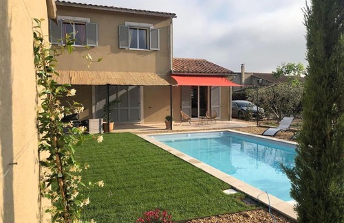 St.-Remy-de-Provence Villa | Superbe villa neuve à 5 mn du centre