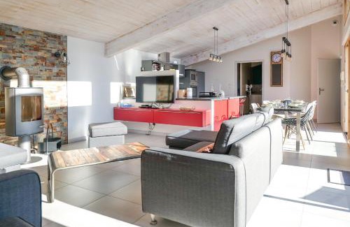 Les Sables d'Olonne Villa | Superbe villa avec piscine située à 2 km de la Grande Plage des Sables