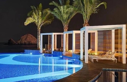 Al Aqah Apartamento | Superior King Room Near Sandy Beach