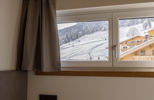 Lermoos Apartamento | Superior Penthouse mit 2 Schlafzimmern by Interhome