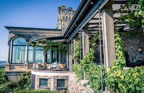 Johannisberg Casa | Superiorzimmer Burg - Burg & Gästehaus by Schwarzenstein