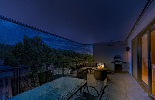 Downtown Asheville Casa | Supreme Downtown Condo
