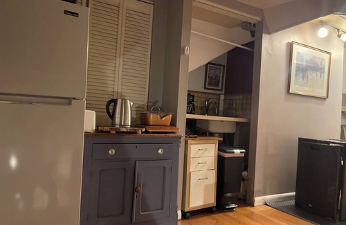 High Street Hill Apartamento | Supreme location with a deck, close to medical area