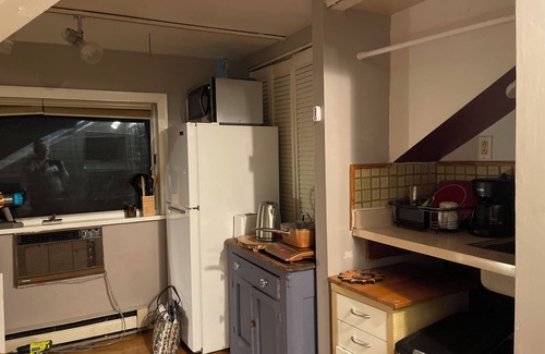 High Street Hill Apartamento | Supreme location with a deck, close to medical area