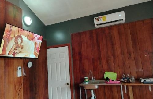 Puerto Jiménez Apartamento | Surá House Corcovado SuriNico Room With AC