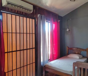 Puerto Jiménez Casa | Surá House Corcovado Habitaciones with AC