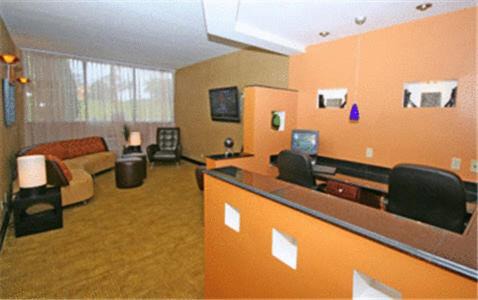 East Forest Hotel | SureStay by Best Western Charlotte Matthews