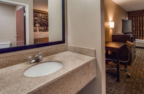 Alexandria Hotel | SureStay Hotel by Best Western Alexandria