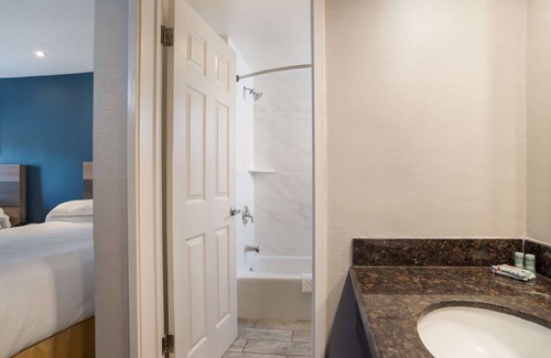 San Rafael Hotel | SureStay Hotel by Best Western San Rafael