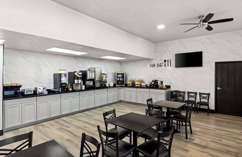 Downtown Phoenix Hotel | SureStay Hotel by Best Western Phoenix Airport