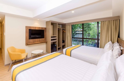 Capitol Site Hotel | Surestay Plus By Best Western Cebu City