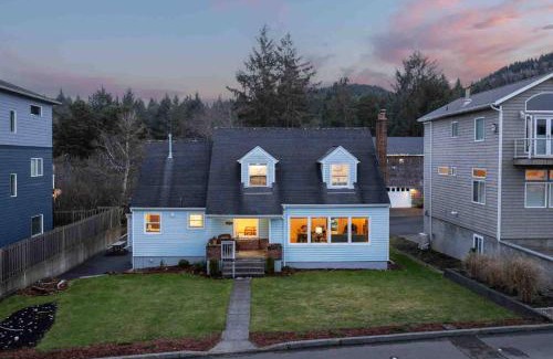 Seaside Casa | Surf and Sand Dollars