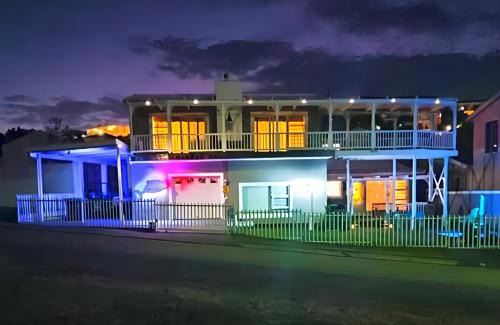 Wavecrest Casa | Surf n Sea Beachfront Holiday Home